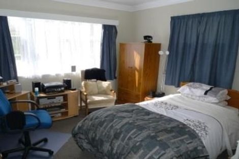 Photo of property in 20 Dr Taylor Terrace, Johnsonville, Wellington, 6037