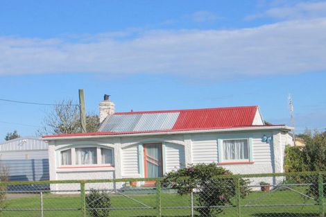 Photo of property in 8 Hillary Street, Foxton, 4814
