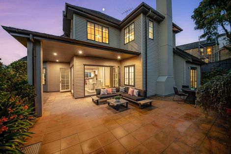 Photo of property in 3 Onemana Way, Te Atatu Peninsula, Auckland, 0610