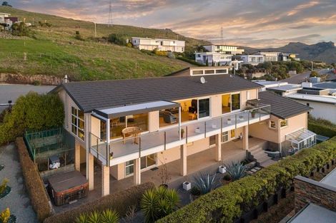 Photo of property in 9 Stoneyridge Close, Mount Pleasant, Christchurch, 8081