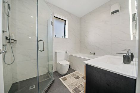 Photo of property in 18 Laurelwood Avenue, Pukekohe, 2120