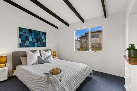 Photo of property in 22 Twilight Bay, Omaha, 0986