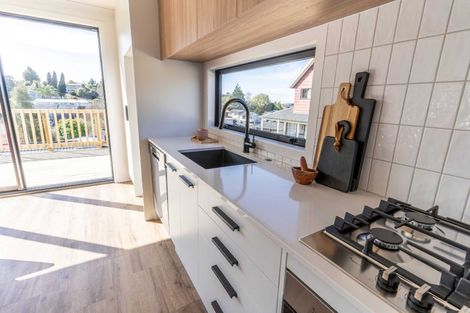 Photo of property in 114u2 Amanda Avenue, Dinsdale, Hamilton, 3204