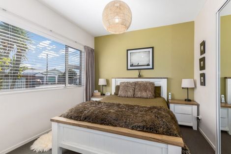Photo of property in 14 Jessie Street, Petone, Lower Hutt, 5012