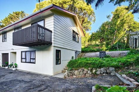 Photo of property in 72b Newlands Road, Newlands, Wellington, 6037