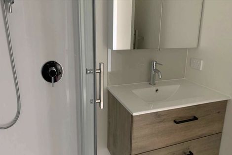 Photo of property in 24 Hoopers Road, Glen Eden, Auckland, 0602