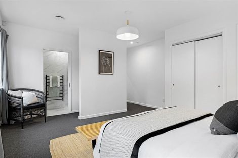 Photo of property in 187 Centaurus Road, Saint Martins, Christchurch, 8022