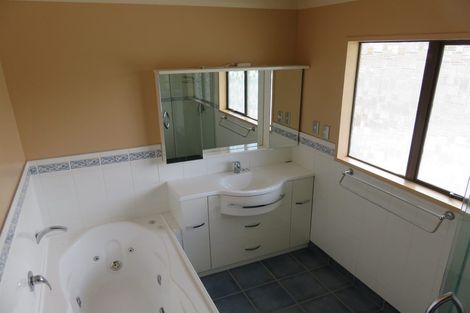 Photo of property in 45 Gladstone Road, Levin, 5571