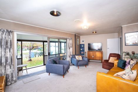 Photo of property in 2 Jarvis Place, Taradale, Napier, 4112