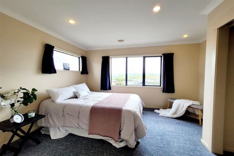 Photo of property in 3 Comber Place, Johnsonville, Wellington, 6037