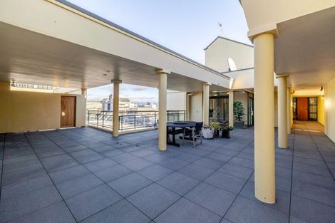 Photo of property in 3/6p Queen Street, Palmerston North, 4410