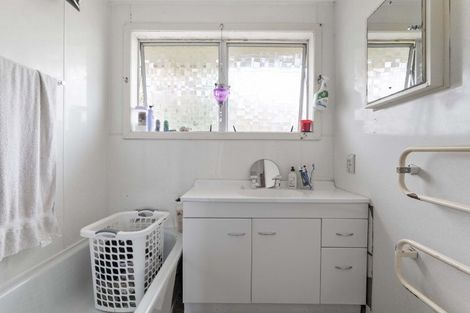 Photo of property in 5 Tybalt Street, Stratford, 4332