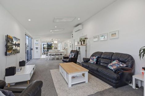 Photo of property in 9 Pimelea Street, Papamoa Beach, Papamoa, 3118
