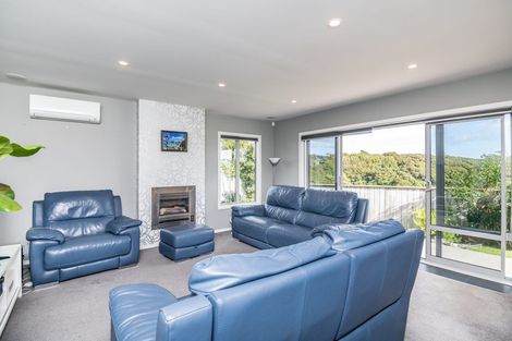 Photo of property in 104 Navigation Drive, Whitby, Porirua, 5024
