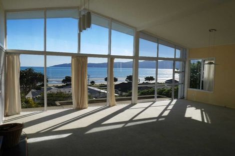 Photo of property in 130 Seaview Road, Paraparaumu Beach, Paraparaumu, 5032
