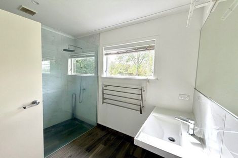 Photo of property in 23 Gill Avenue, Te Atatu Peninsula, Auckland, 0610