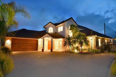 Photo of property in 28 English Oak Drive, Schnapper Rock, Auckland, 0632