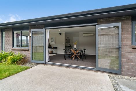 Photo of property in 107 Riverstone Drive, Riverstone Terraces, Upper Hutt, 5018