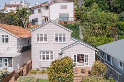 Photo of property in 11 Rimu Road, Kelburn, Wellington, 6012