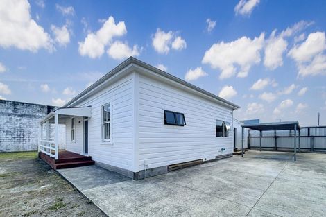Photo of property in 19 Lombard Street, Palmerston North, 4410