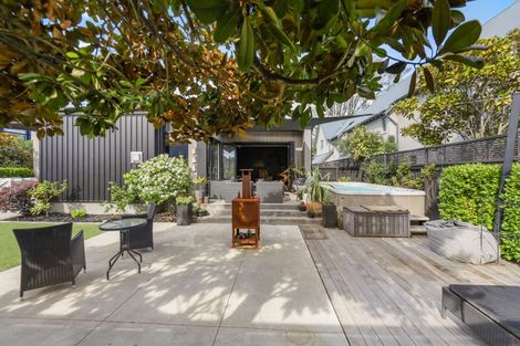 Photo of property in 34 Fendalton Road, Fendalton, Christchurch, 8014
