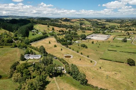Photo of property in 75 Sutton Road, Brookby, Manurewa, 2576
