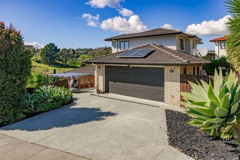 Photo of property in 121 Keri Vista Rise, Papakura, 2110