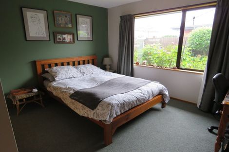 Photo of property in 7 Derenzy Place, Avonhead, Christchurch, 8042