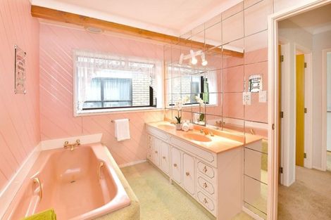 Photo of property in 73 Kauri Road, Stanmore Bay, Whangaparaoa, 0932