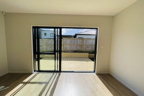 Photo of property in 25 Huringa Road, Karaka, 2113