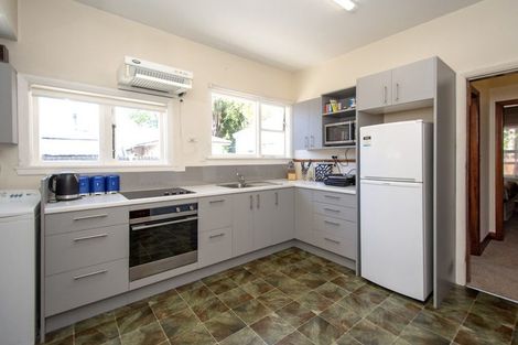 Photo of property in 53 Thackeray Place, Waltham, Christchurch, 8023