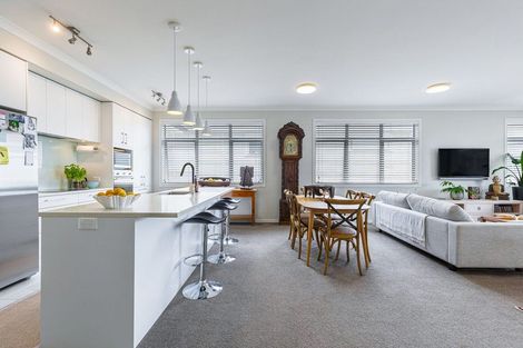 Photo of property in 52 Landmark Terrace, Orewa, 0931