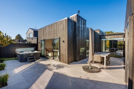 Photo of property in 56 Kanuka Drive, Hokowhitu, Palmerston North, 4410