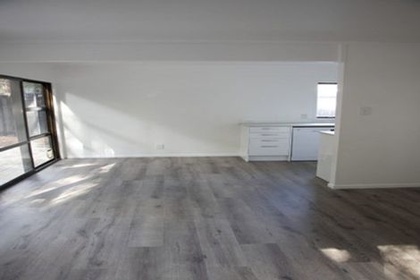 Photo of property in 2/128 Manuka Road, Bayview, Auckland, 0629