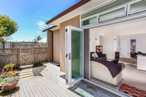 Photo of property in 7 Merlot Lane, Pukekohe, 2120