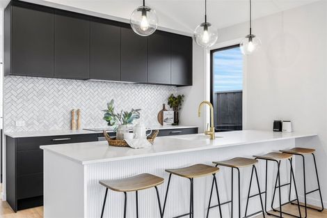 Photo of property in 18 Ellmers Street, Woodend, 7691