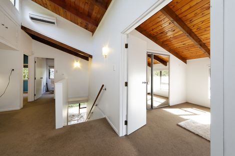 Photo of property in 7 Sylvan Valley Avenue, Titirangi, Auckland, 0604