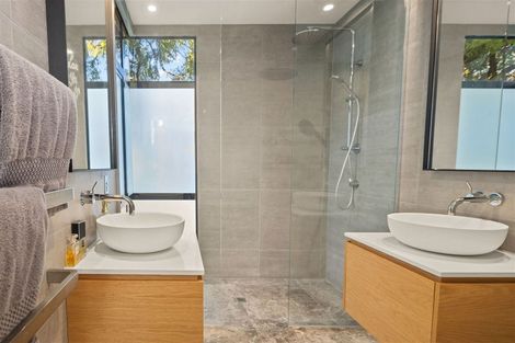 Photo of property in 100 Glandovey Road, Fendalton, Christchurch, 8052