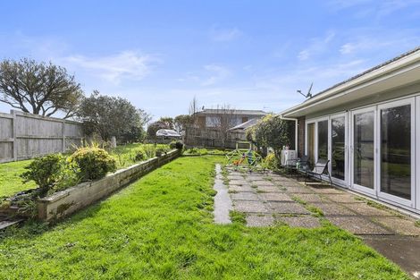 Photo of property in 58 Prince Regent Drive, Half Moon Bay, Auckland, 2012
