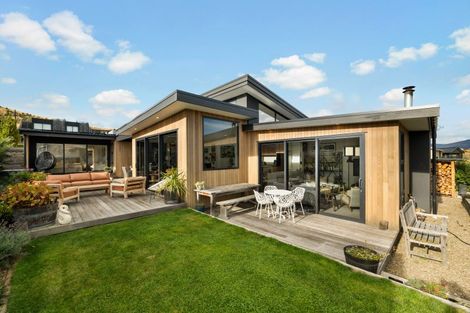 Photo of property in 15 Mills Road, Wanaka, 9305