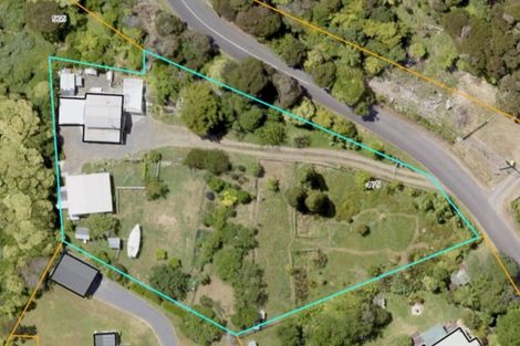 Photo of property in 475 Driving Creek Road, Coromandel, 3506