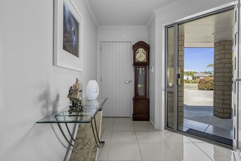 Photo of property in 5 Rainey Crescent, Papamoa Beach, Papamoa, 3118