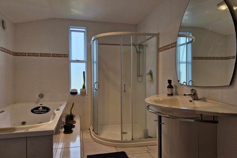 Photo of property in 4 Norton Place, Spotswood, New Plymouth, 4310