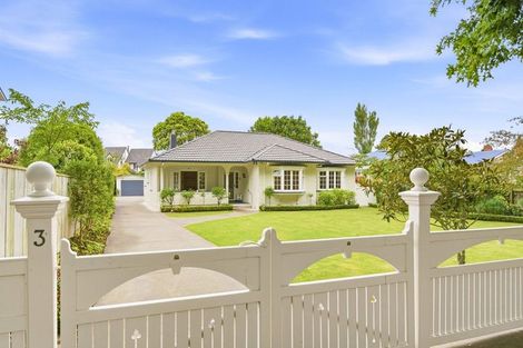 Photo of property in 3 Selwyn Crescent, College Estate, Whanganui, 4500