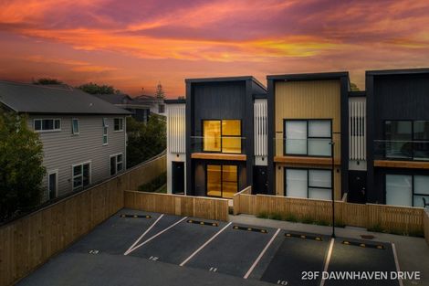 Photo of property in 27a Dawnhaven Drive, Te Atatu Peninsula, Auckland, 0610
