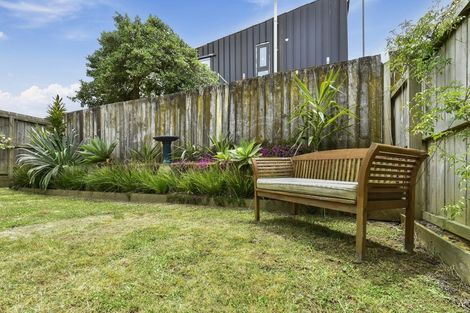 Photo of property in 51 Ipukarea Street, Weymouth, Auckland, 2103