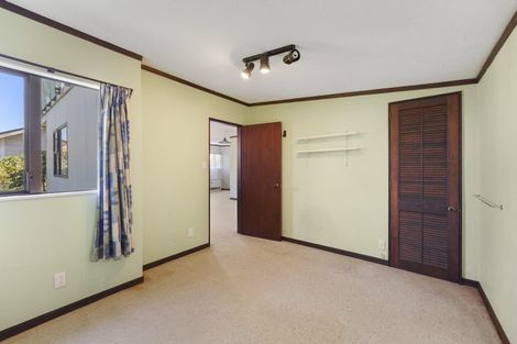 Photo of property in 201 Queens Drive, Lyall Bay, Wellington, 6022