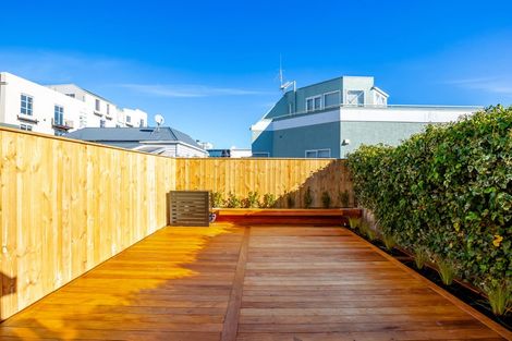 Photo of property in 2-4 Caroline Street, Mount Victoria, Wellington, 6011