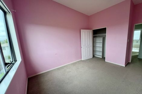 Photo of property in 31/3 Hulme Place, Henderson, Auckland, 0612