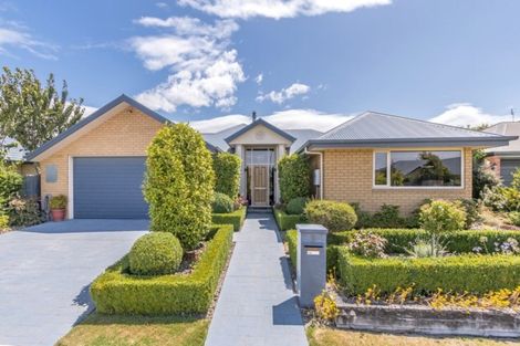 Photo of property in 6 Oratia Grove, Northwood, Christchurch, 8051